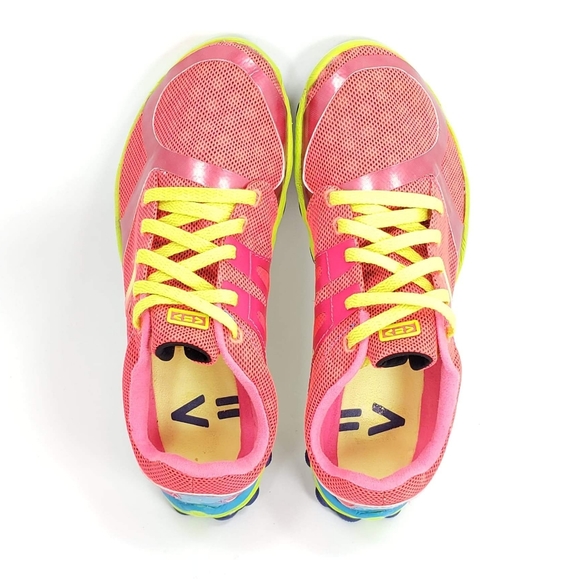 New Balance Minimus Trail Running Shoes - Picture 4 of 8